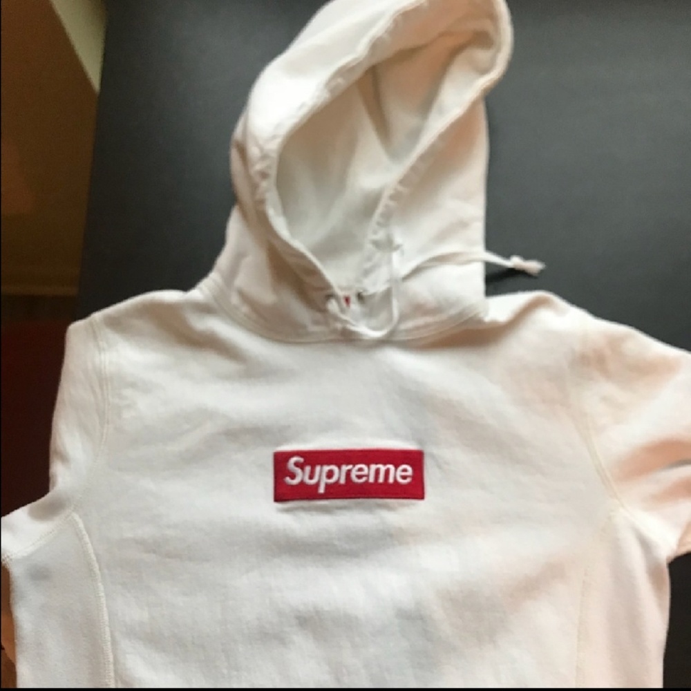 Supreme hoodie
